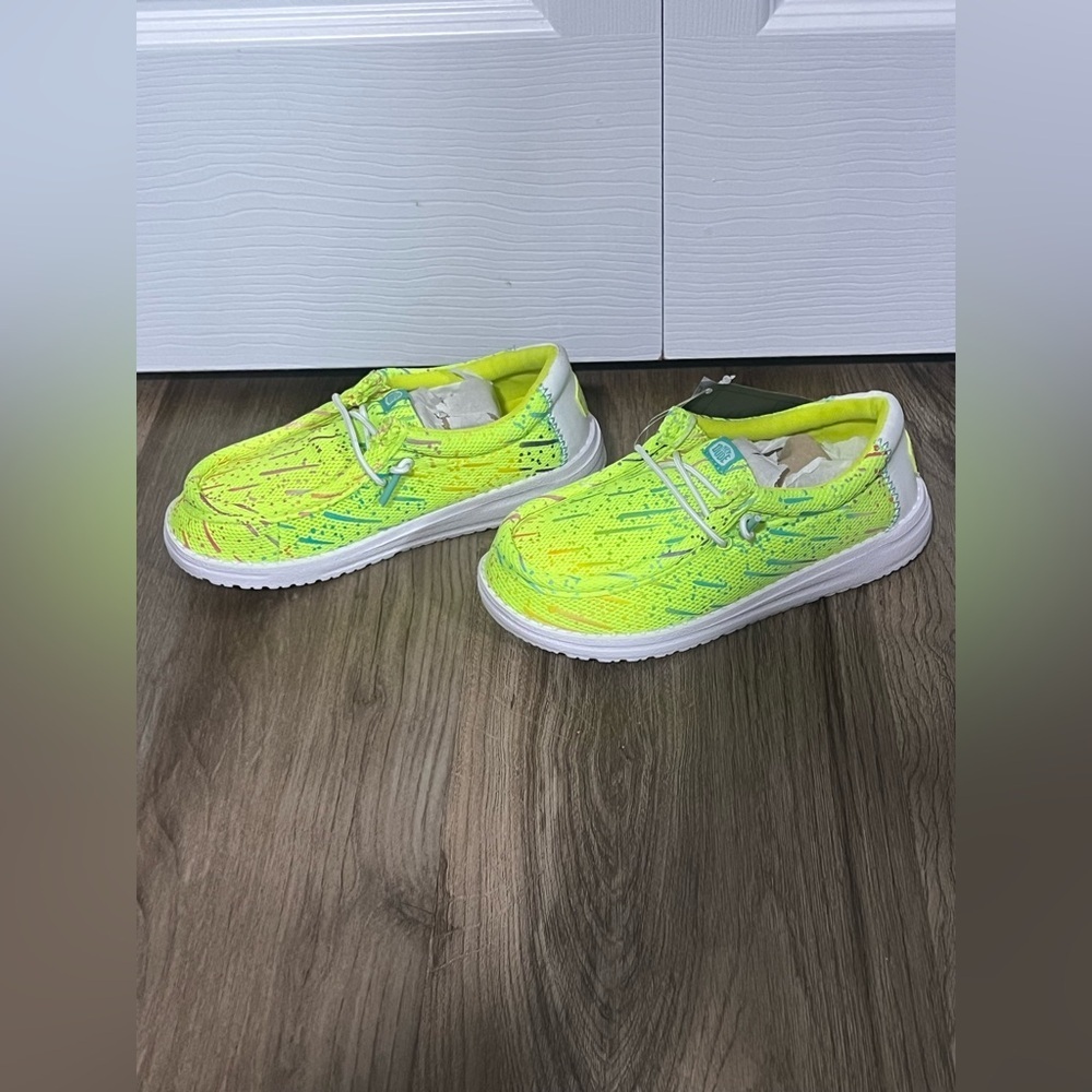 Kids Hey Dude Wally Y Party Mesh Slip On Sneakers in Lime Punch/White
